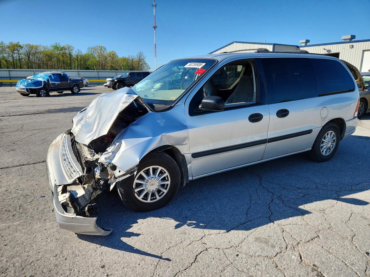 2003 Ford Windstar LX, VIN 2FMZA51423BB67994 — Front end