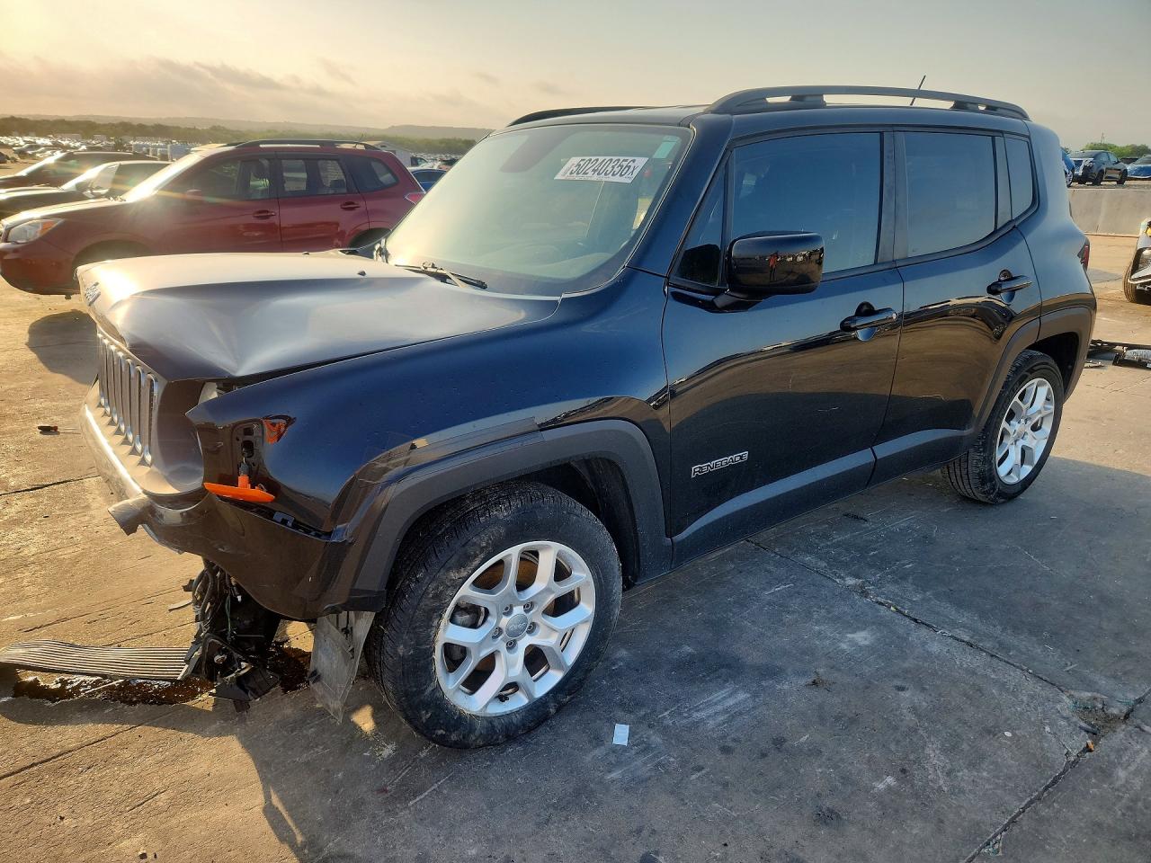 2015 Jeep Renegade Latitude, VIN ZACCJABT7FPC27325 — Перед