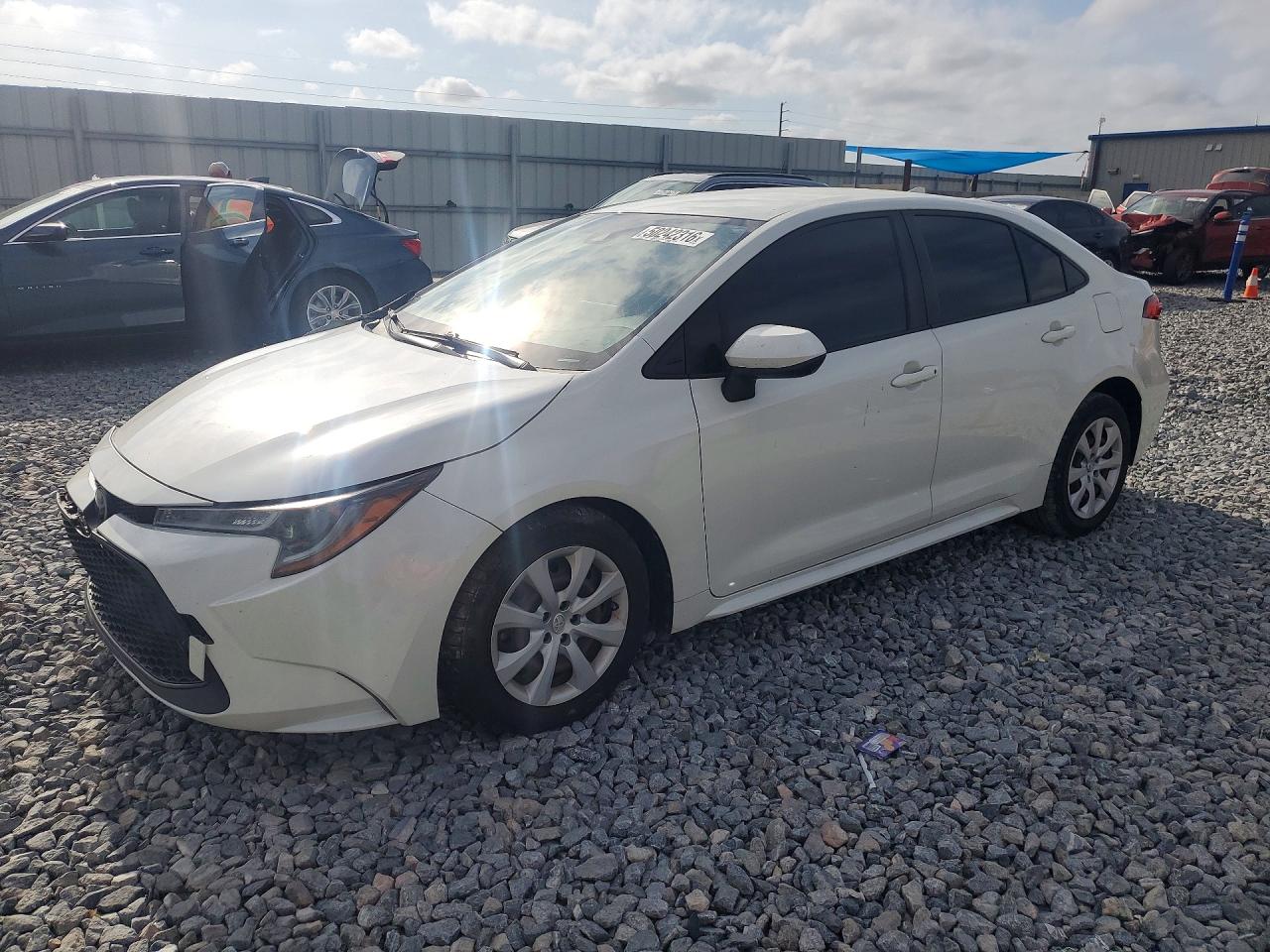 2021 Toyota Corolla LE, VIN JTDEPMAE3MJ137792 — Front end