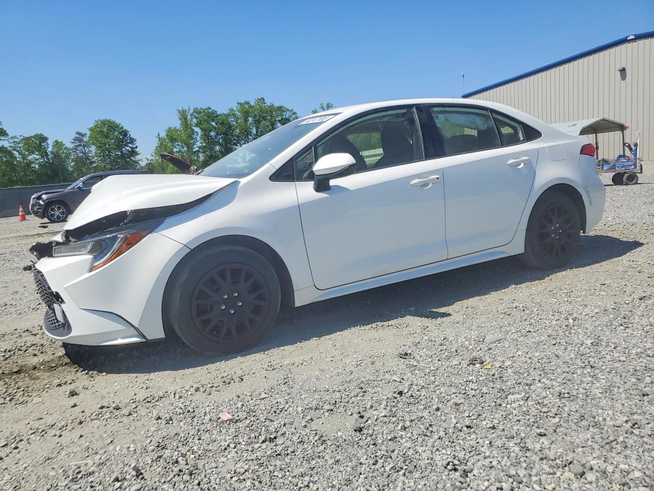 2021 Toyota Corolla LE, VIN JTDEPMAE4MJ129247 — Front end