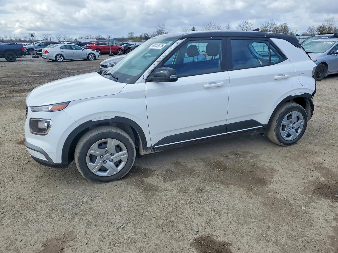 2022 Hyundai Venue SE, VIN KMHRB8A31NU208411 — Rear end