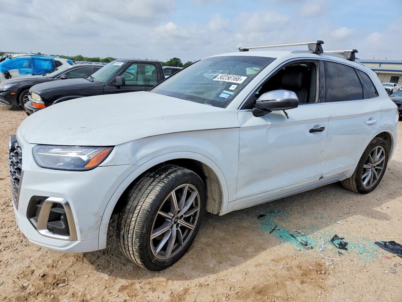 2022 Audi SQ5 Premium, VIN WA1A4AFY5N2103349 — Front end