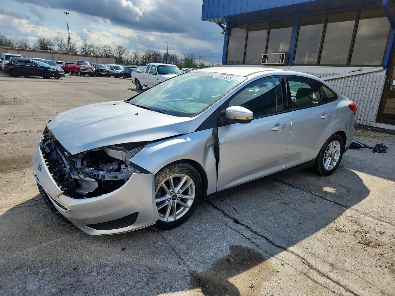 2016 Ford Focus SE, VIN 1FADP3F24GL346395 — Front end