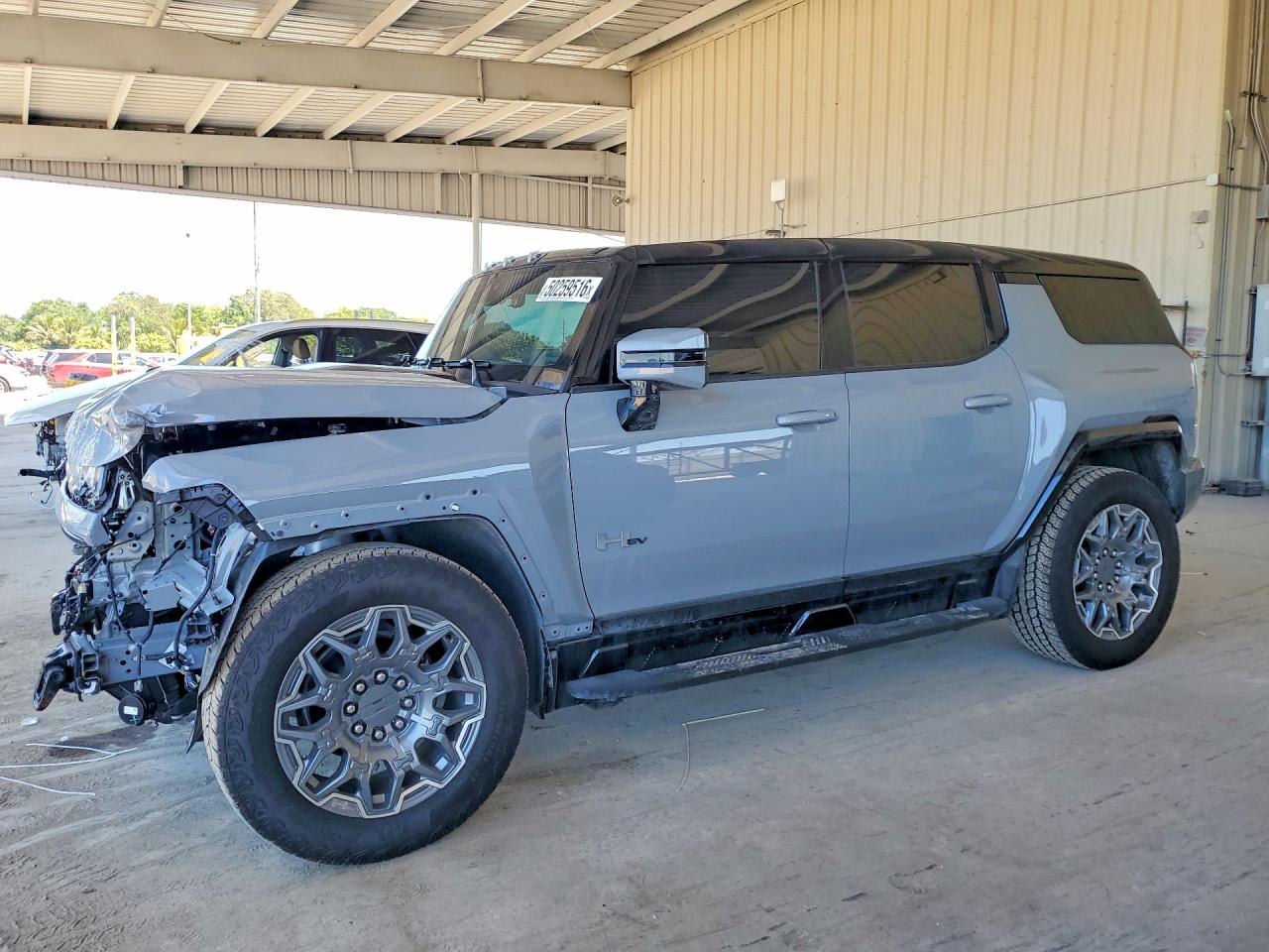 2025 GMC Hummer EV 3X, VIN 1GKT0RDC2SU116645 — Front end