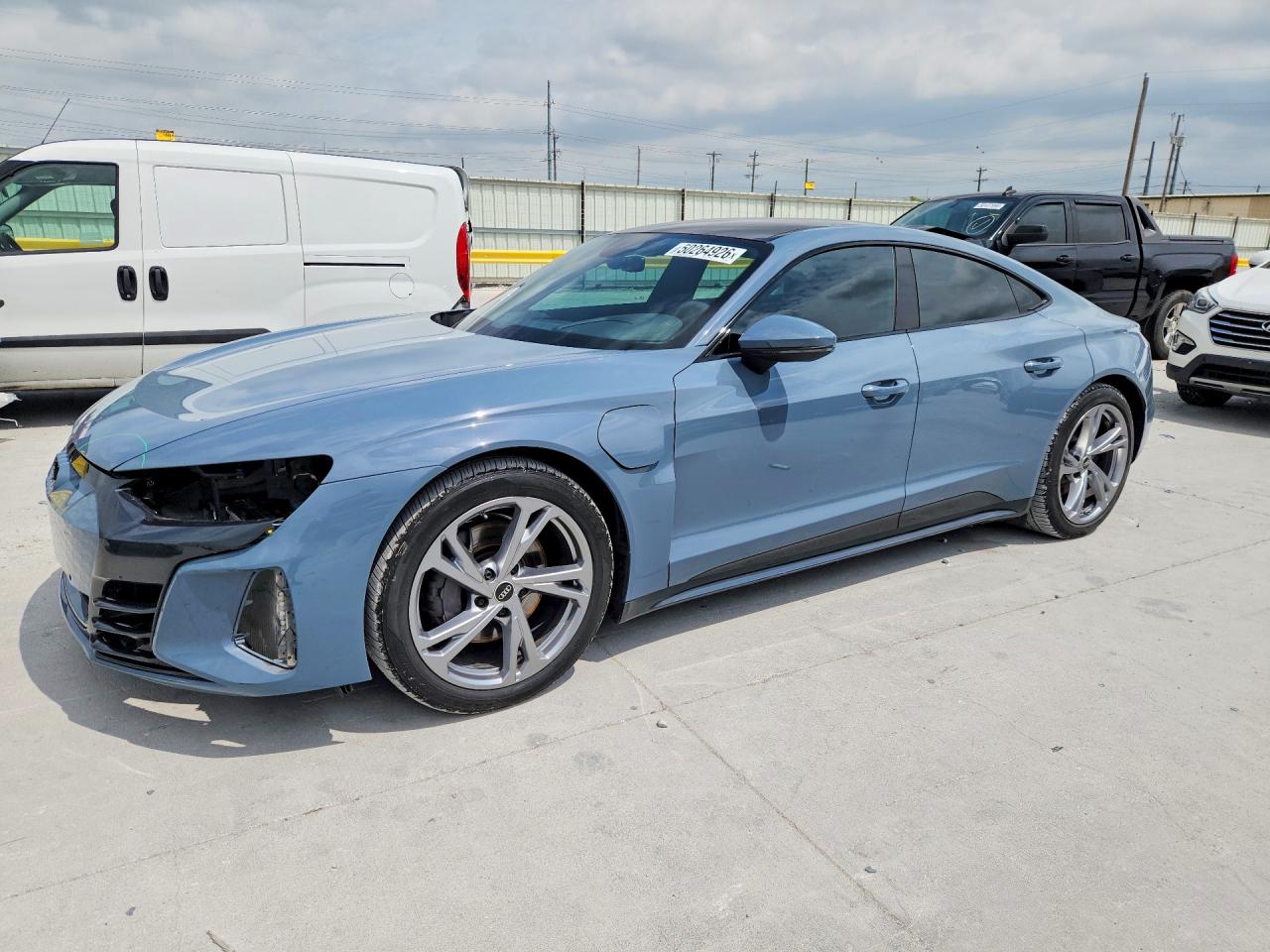 2023 Audi e-tron GT Premium Plus, VIN WAUFJBFW8P7004987 — Перед