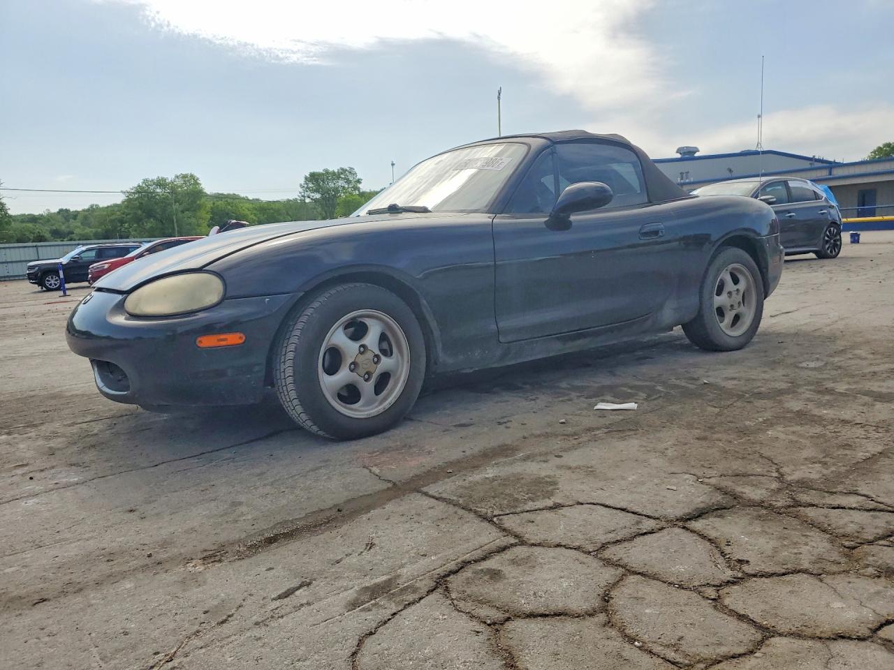 1999 Mazda MX-5 Miata, VIN JM1NB3539X0129479 — Rear end