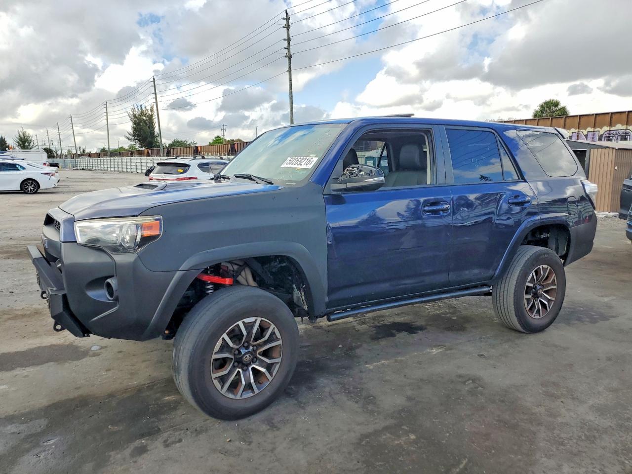 2018 Toyota 4Runner TRD Off Road, VIN JTEBU5JR7J5528707 — Prior damage history