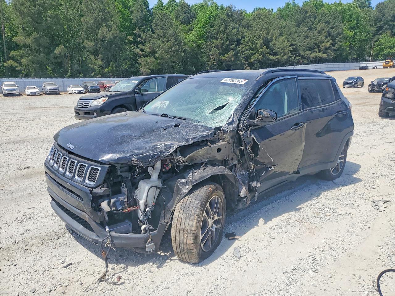 2019 Jeep Compass Latitude, VIN 3C4NJCBB6KT711372 — Перед