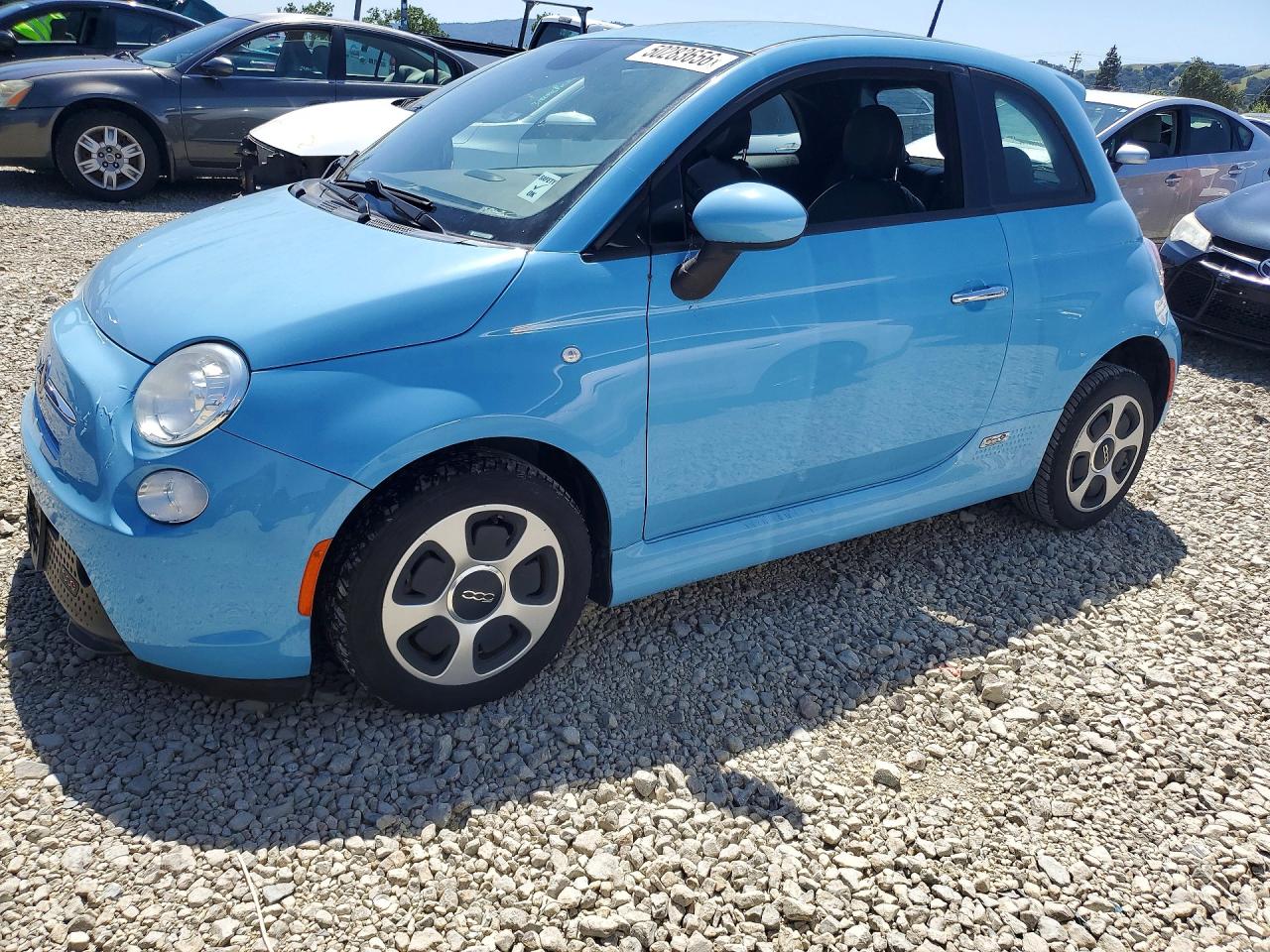 2015 FIAT 500e, VIN 3C3CFFGE9FT642278 — Front end