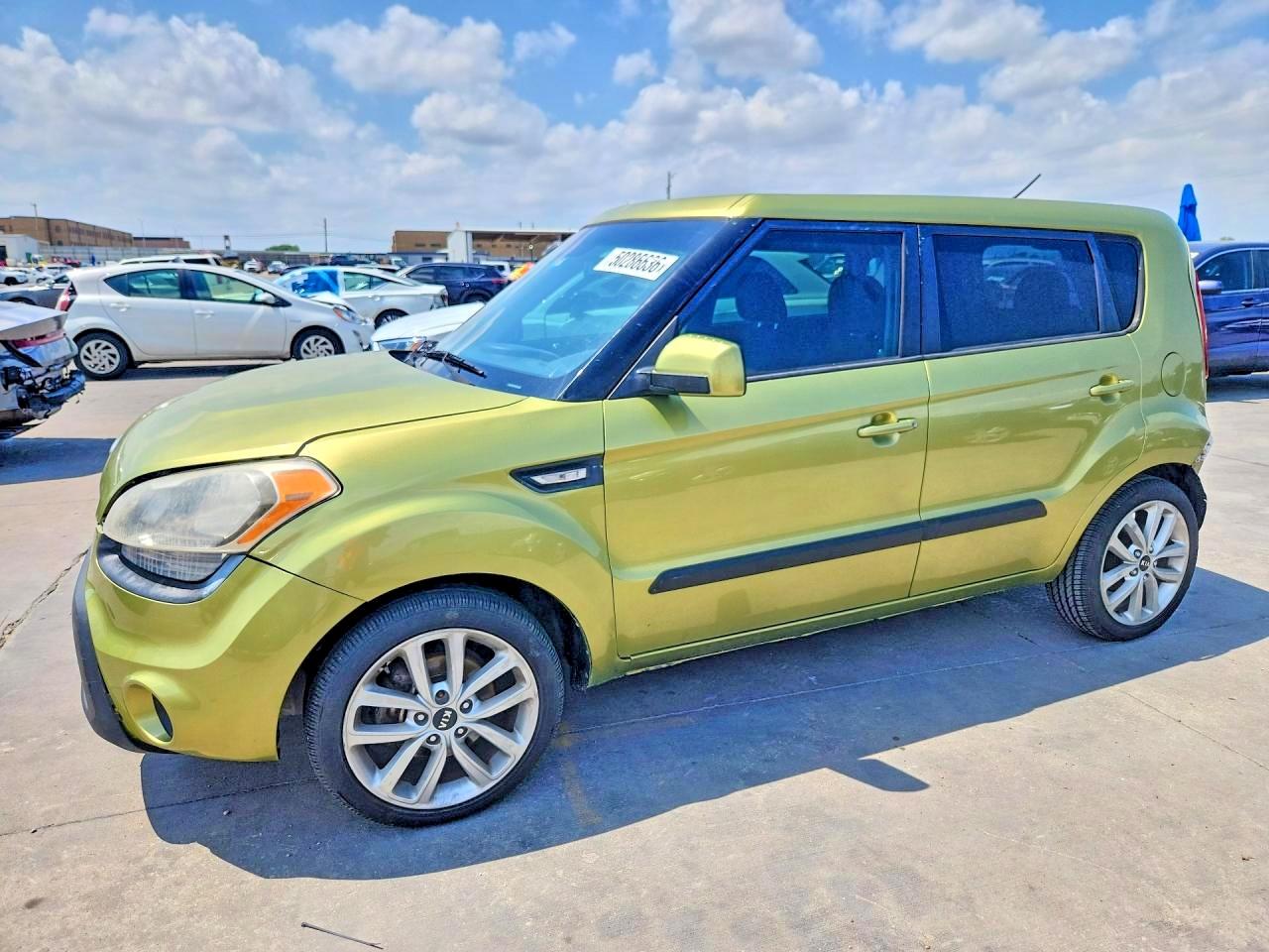2012 Kia Soul, VIN KNDJT2A56C7422514 — Rear end