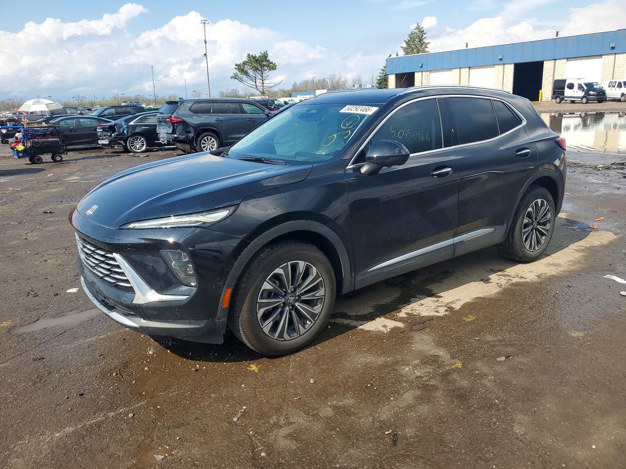 2024 Buick Envision Preferred, VIN LRBFZME41RD069657 — Бок