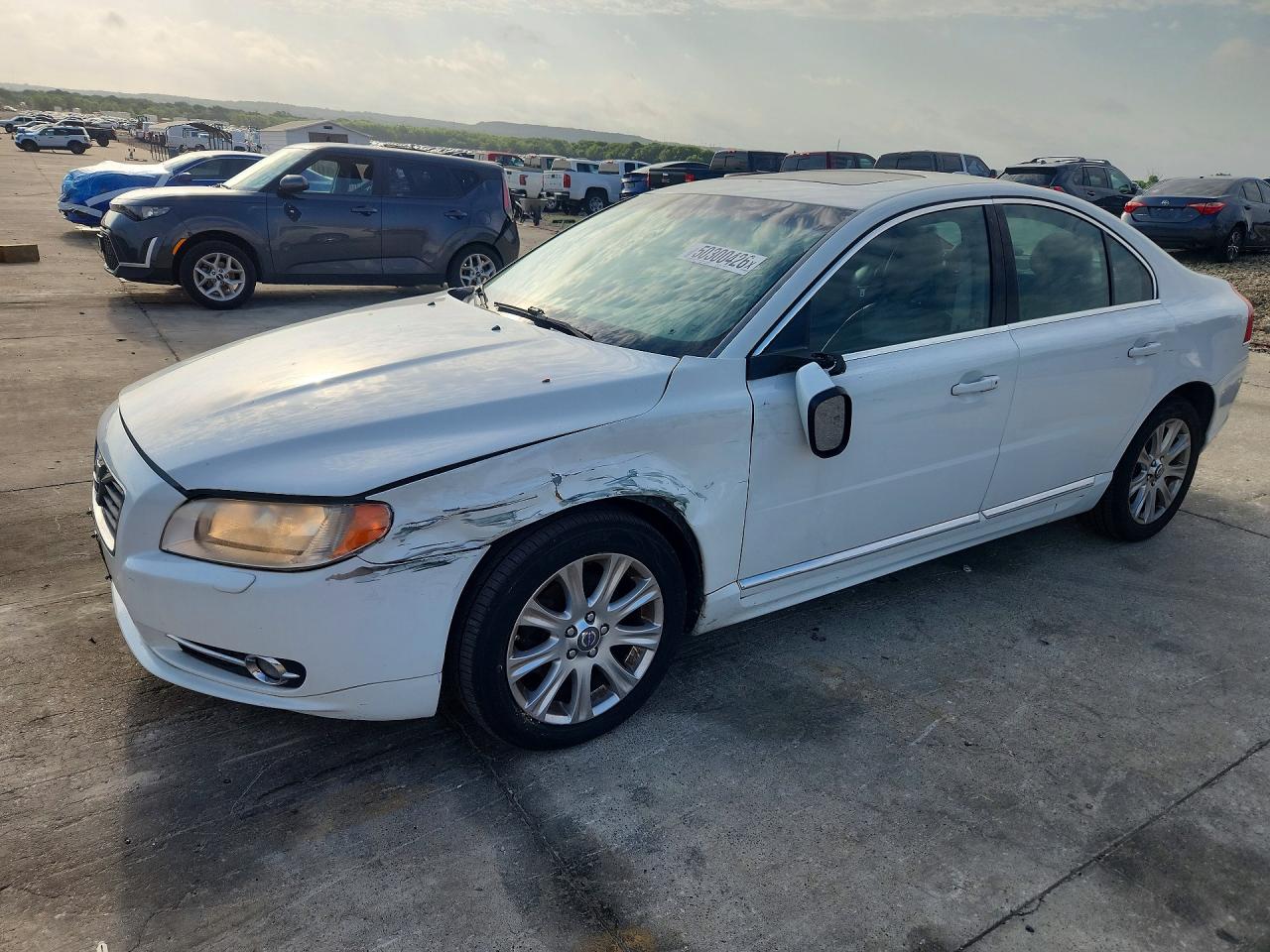 2010 Volvo S80 I6, VIN YV1960AS2A1130275 — Front end