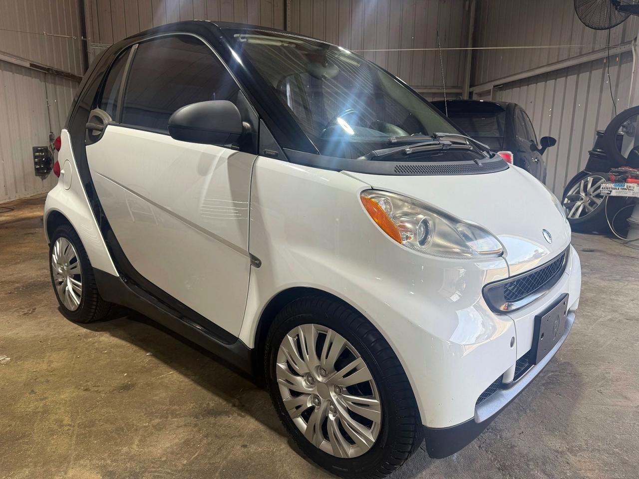 2012 Smart fortwo Pure, VIN WMEEJ3BA5CK540092 — Normal wear