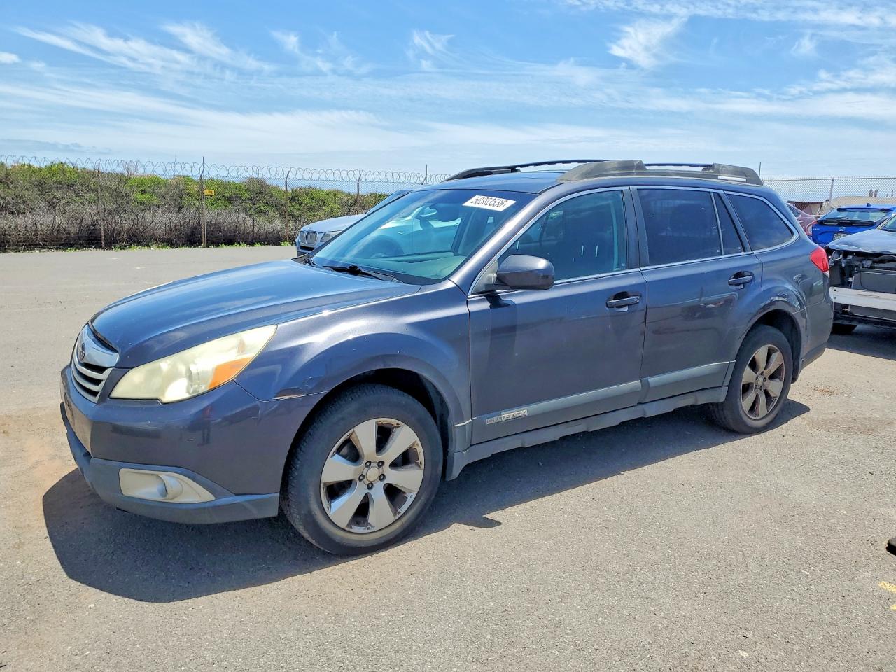 2011 Subaru Outback Premium, VIN 4S4BRCGC8B3330451 — Minor dents and scratches