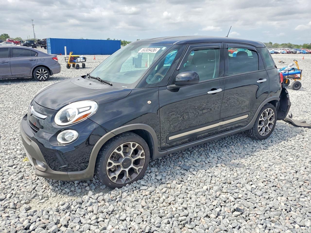 2014 FIAT 500L Trekking, VIN ZFBCFADH8EZ009973 — Rear end