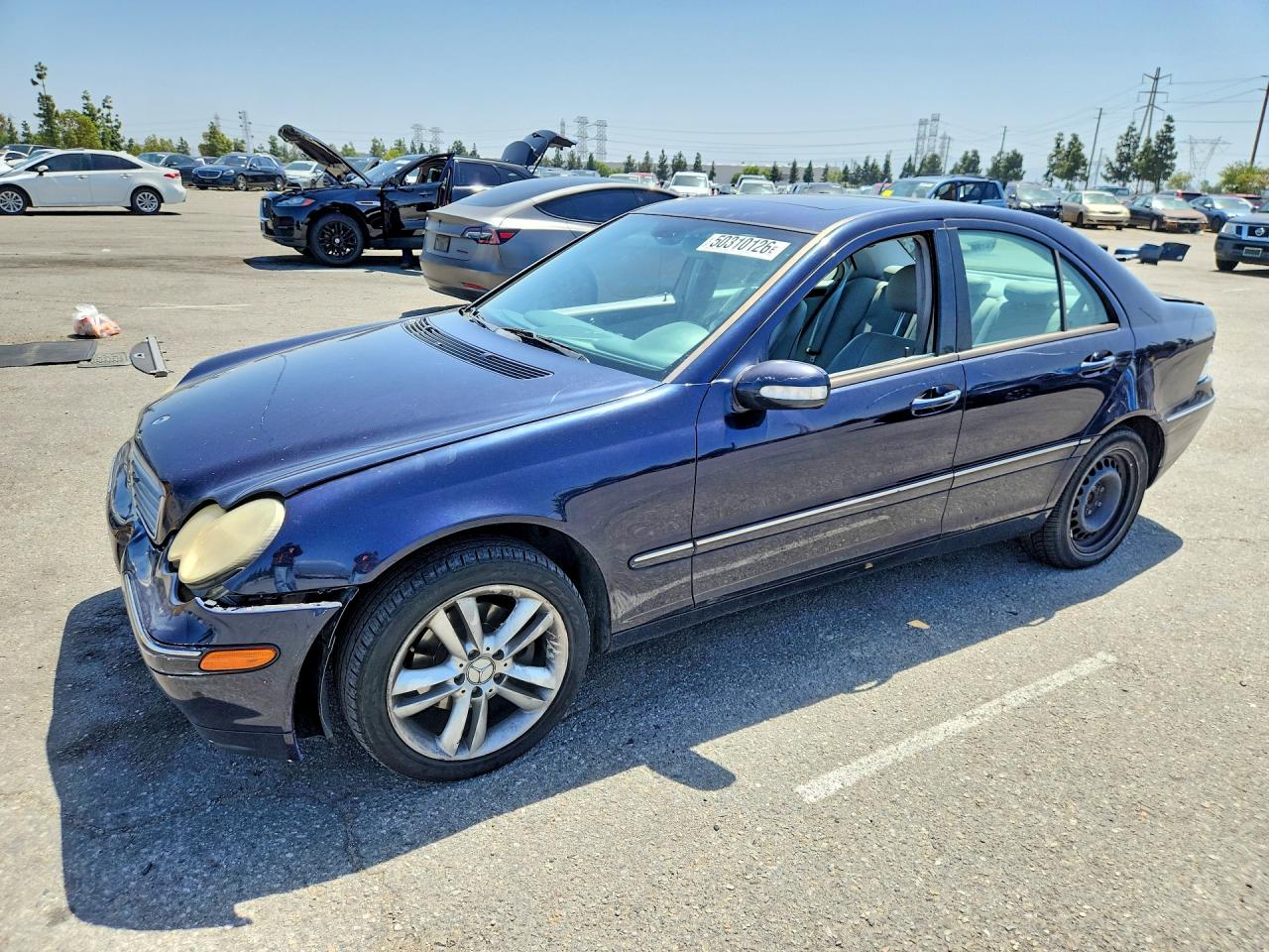 2001 Mercedes-Benz C 230/260/280/320, VIN WDBRF64J81F049827 — Rear end