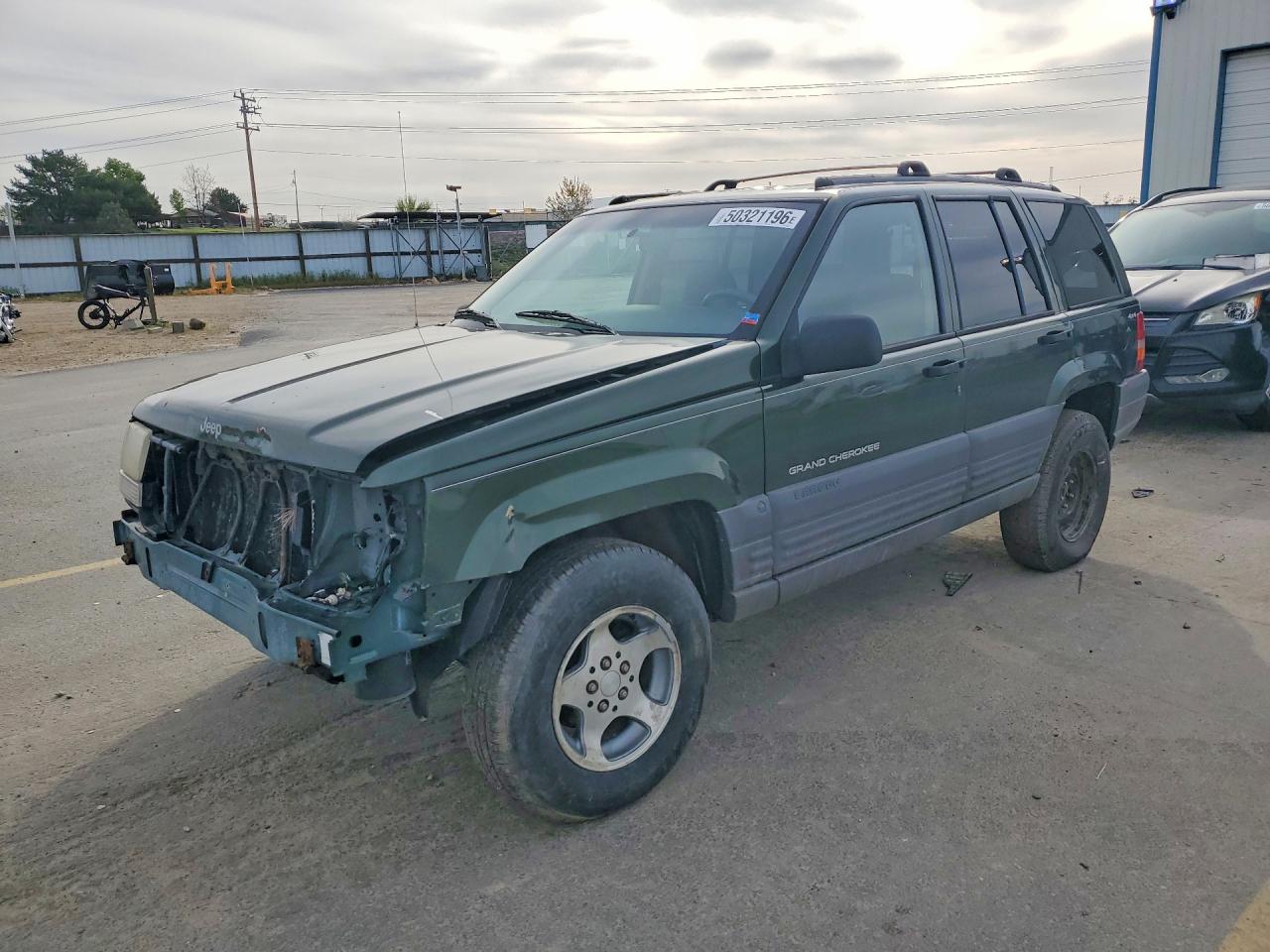 1996 Jeep Grand Cherokee Laredo, VIN 1J4GZ58S1TC268995 — Front end