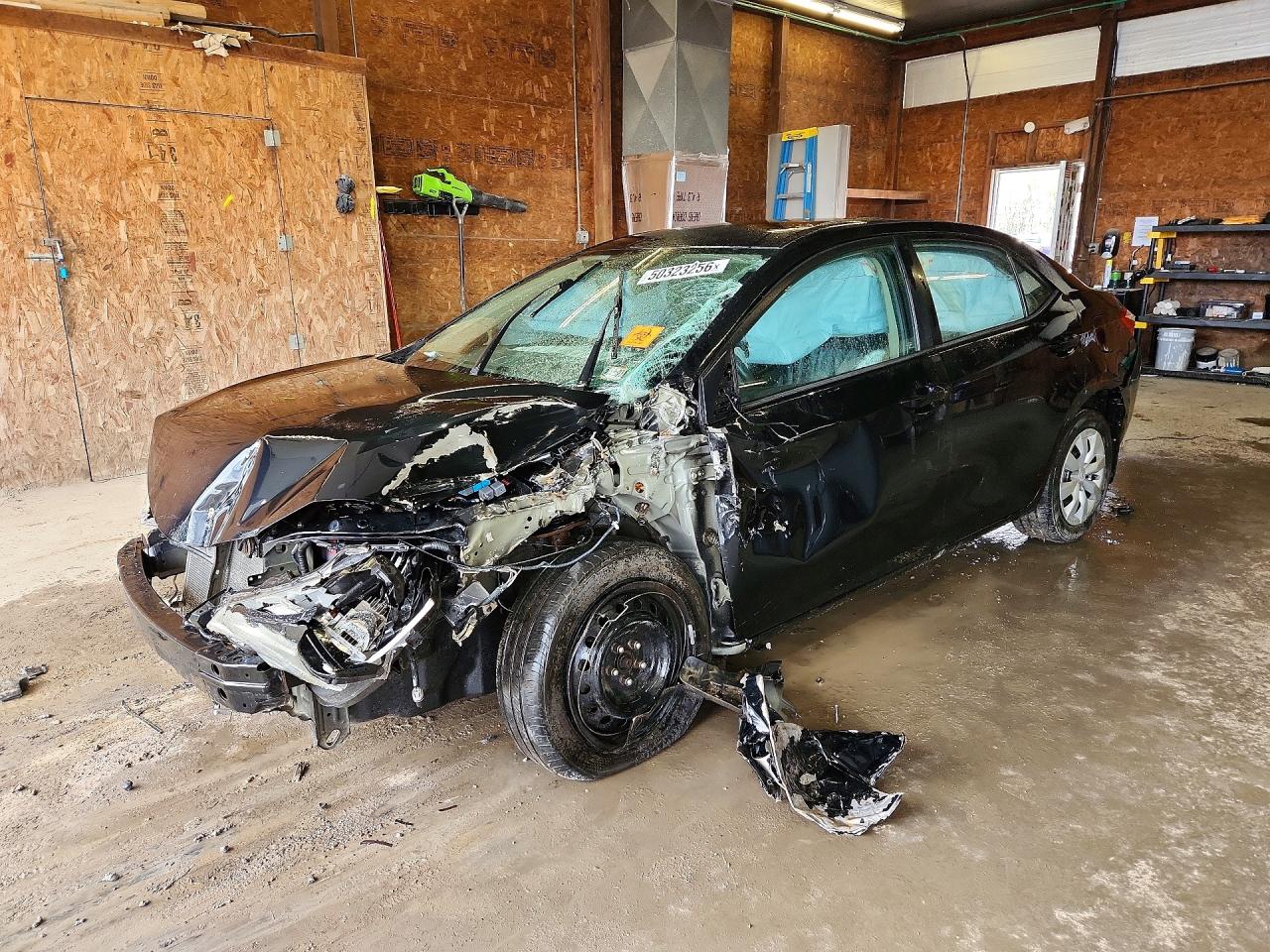 2016 Toyota Corolla LE, VIN 2T1BURHE6GC643552 — Front end