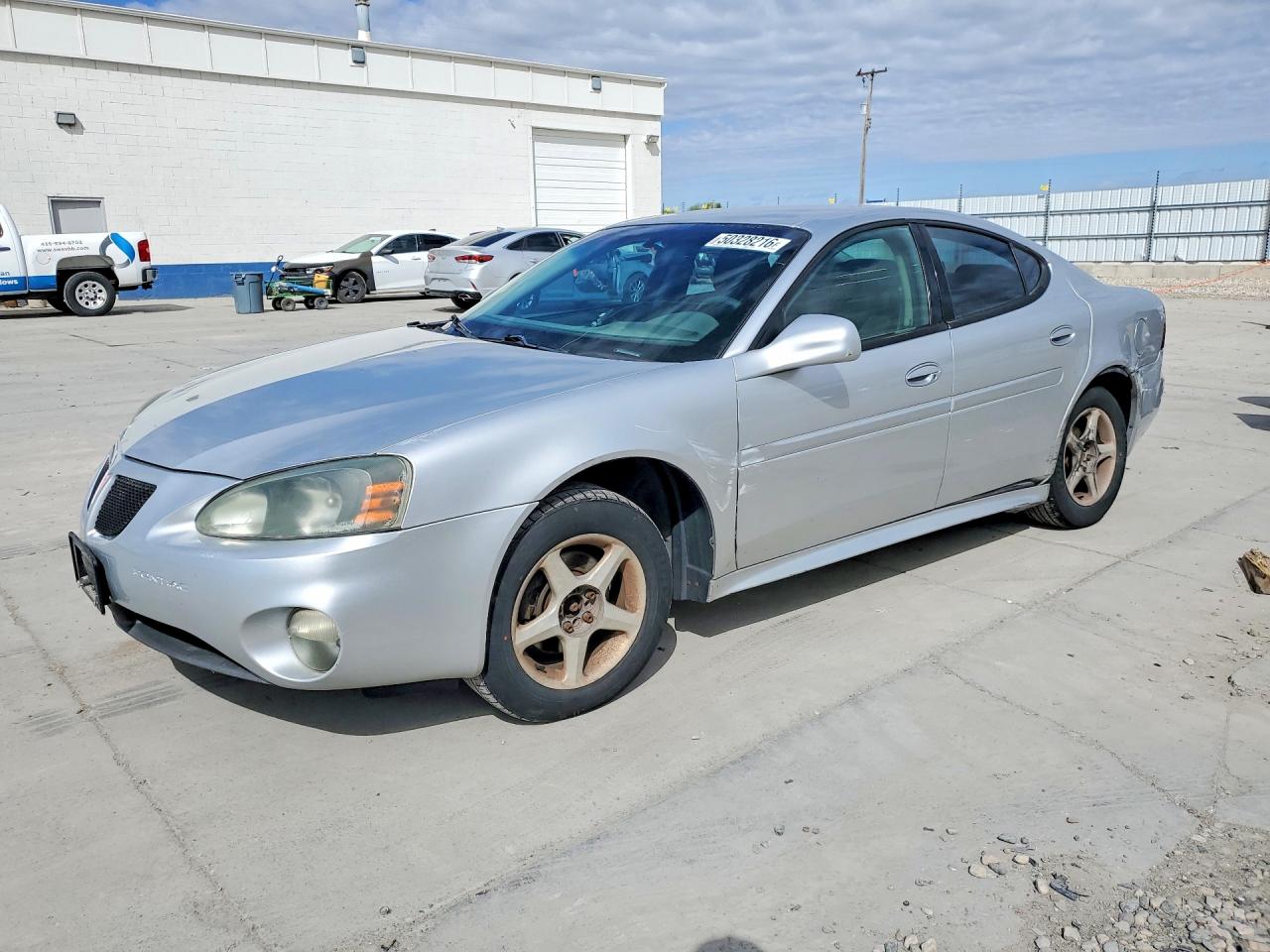 2004 Pontiac Grand Prix GT1, VIN 2G2WP522241256267 — Side