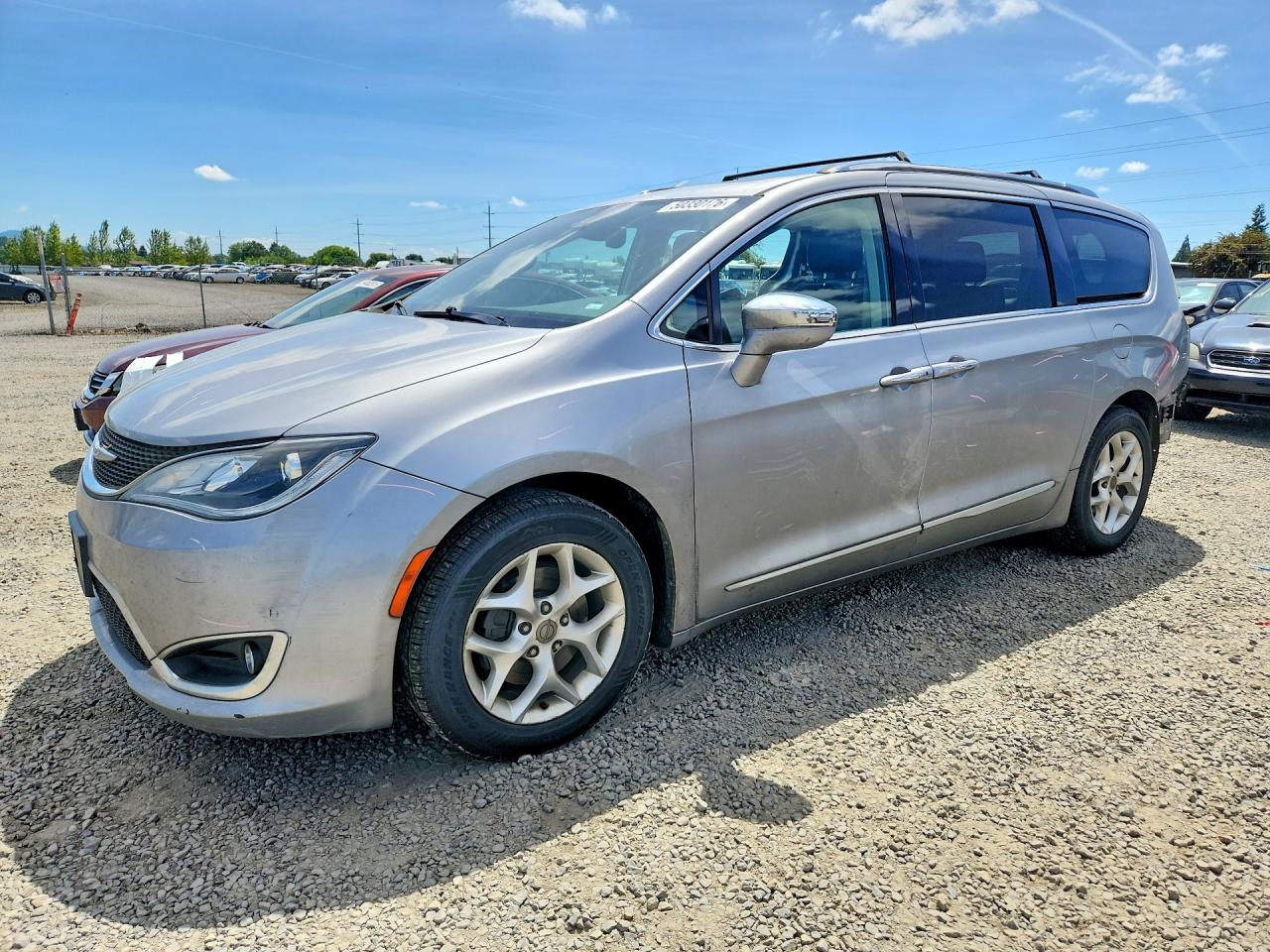 2019 Chrysler Pacifica Limited, VIN 2C4RC1GG5KR731149 — Side