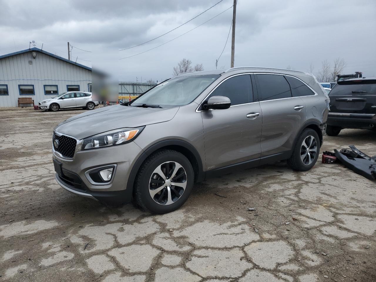 2016 Kia Sorento EX, VIN 5XYPHDA11GG013687 — Rear end