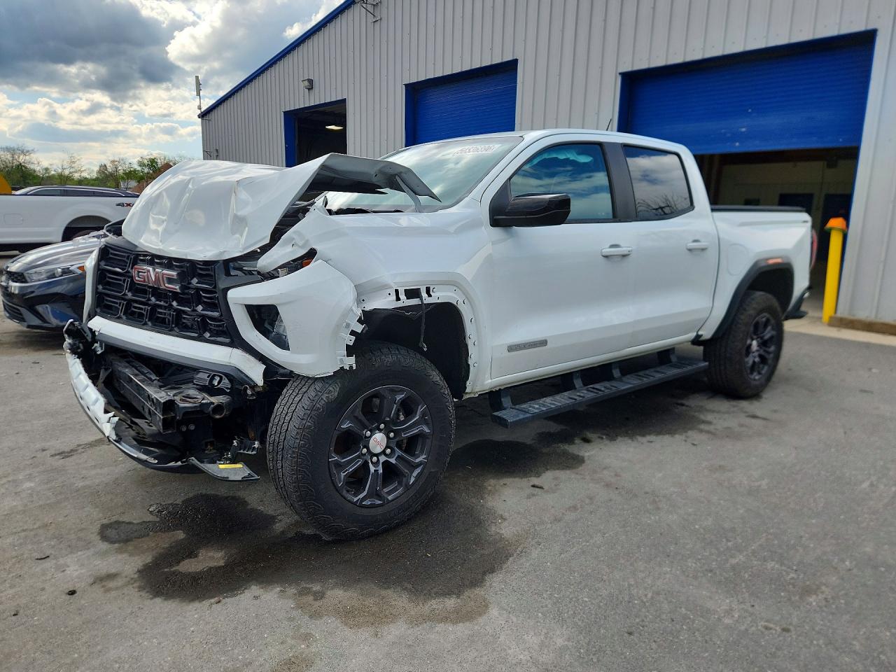 2023 GMC Canyon 4WD Elevation, VIN 1GTP6BEK2P1251545 — Front end