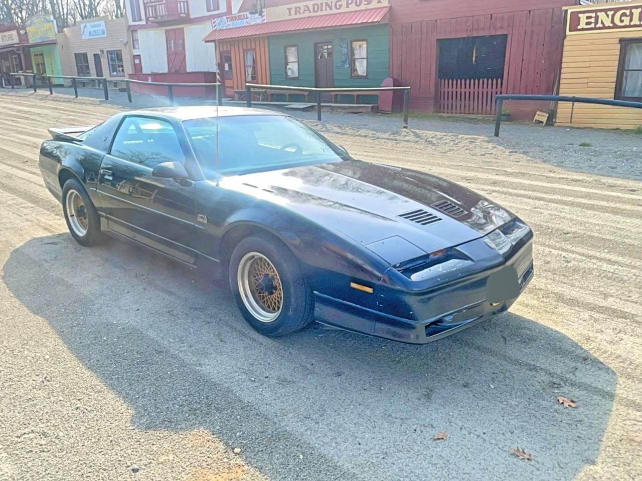 1988 Pontiac Firebird, VIN 1G2FW218XJL246566 — Normal wear