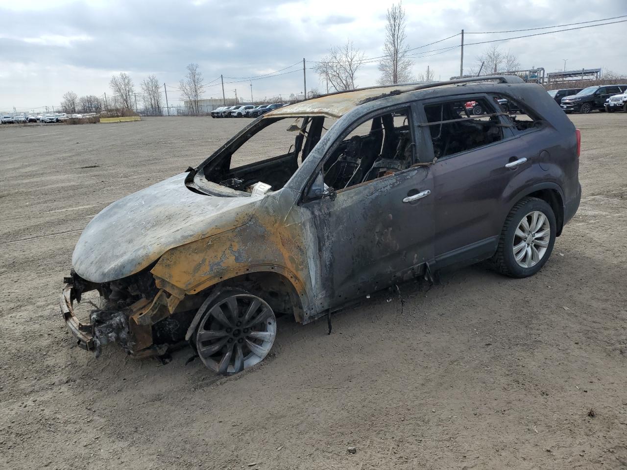 2011 Kia Sorento EX, VIN 5XYKUDA29BG160492 — Пожар в салоне