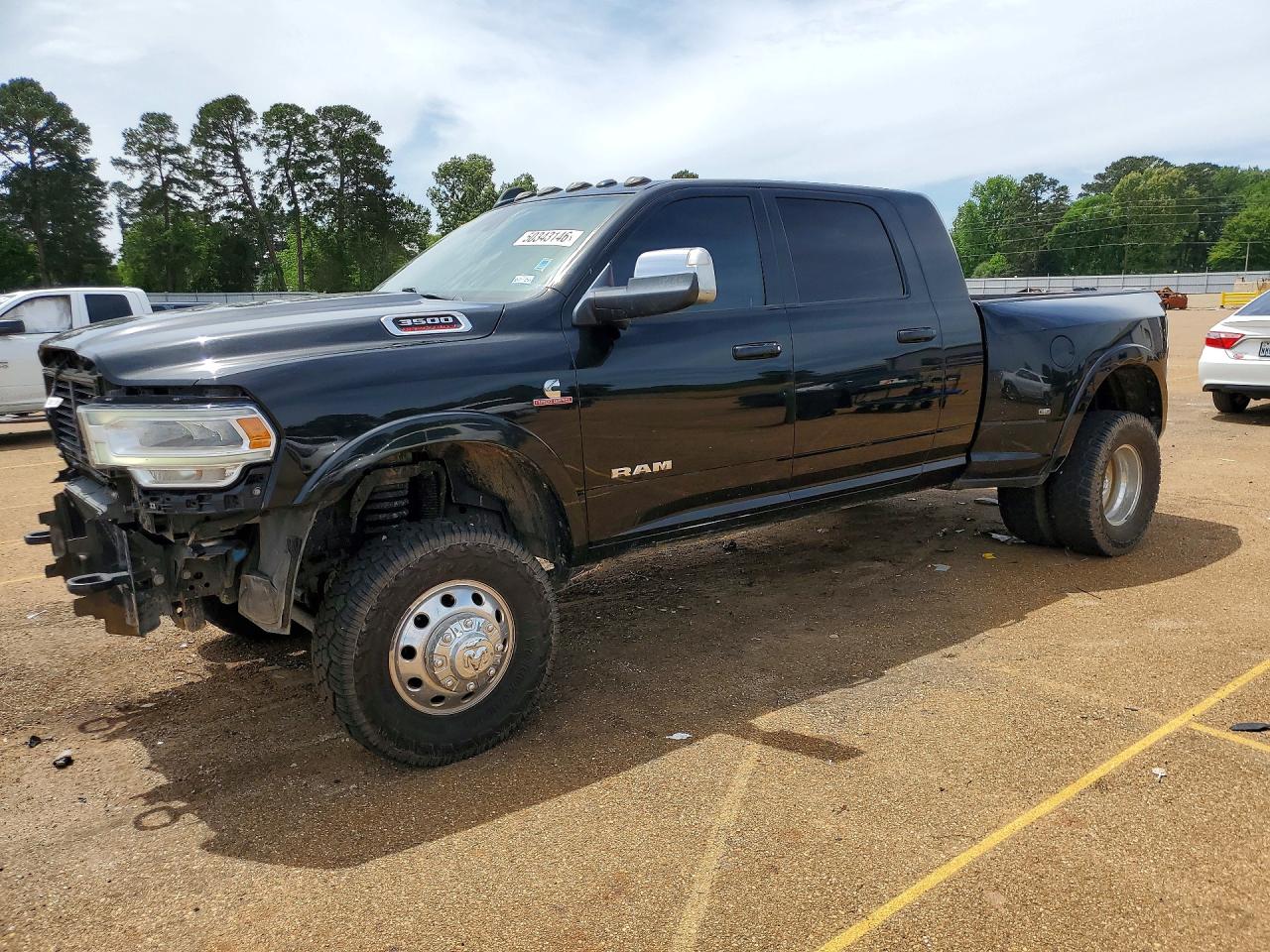 2019 Ram 3500 Laramie, VIN 3C63RRML9KG536852 — Front end
