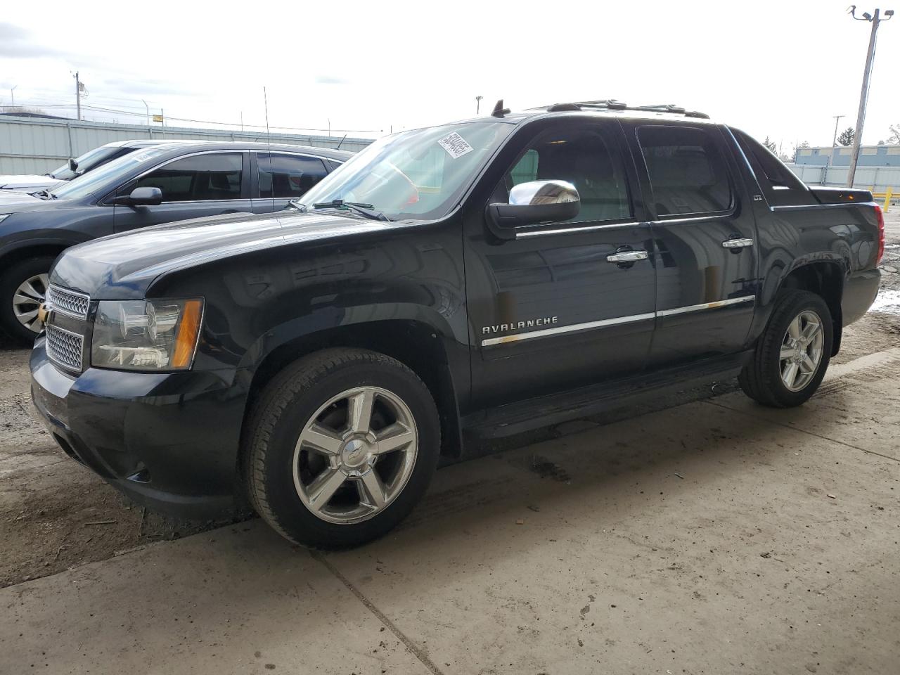 2012 Chevrolet Avalanche LTZ, VIN 3GNTKGE7XCG210893 — Перед