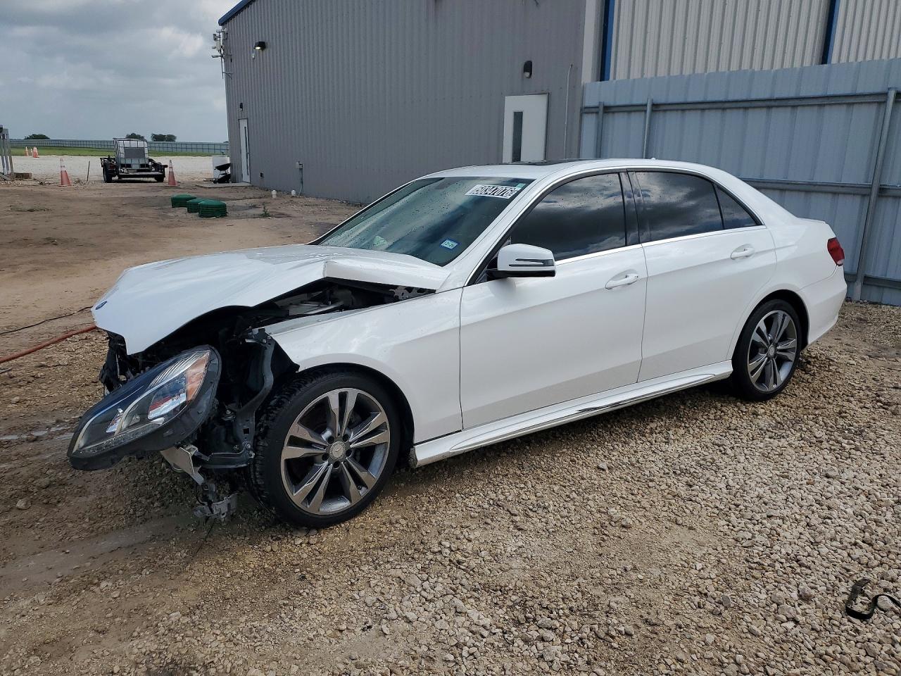 2016 Mercedes-Benz E 350 Sport, VIN WDDHF5KBXGB203561 — Front end
