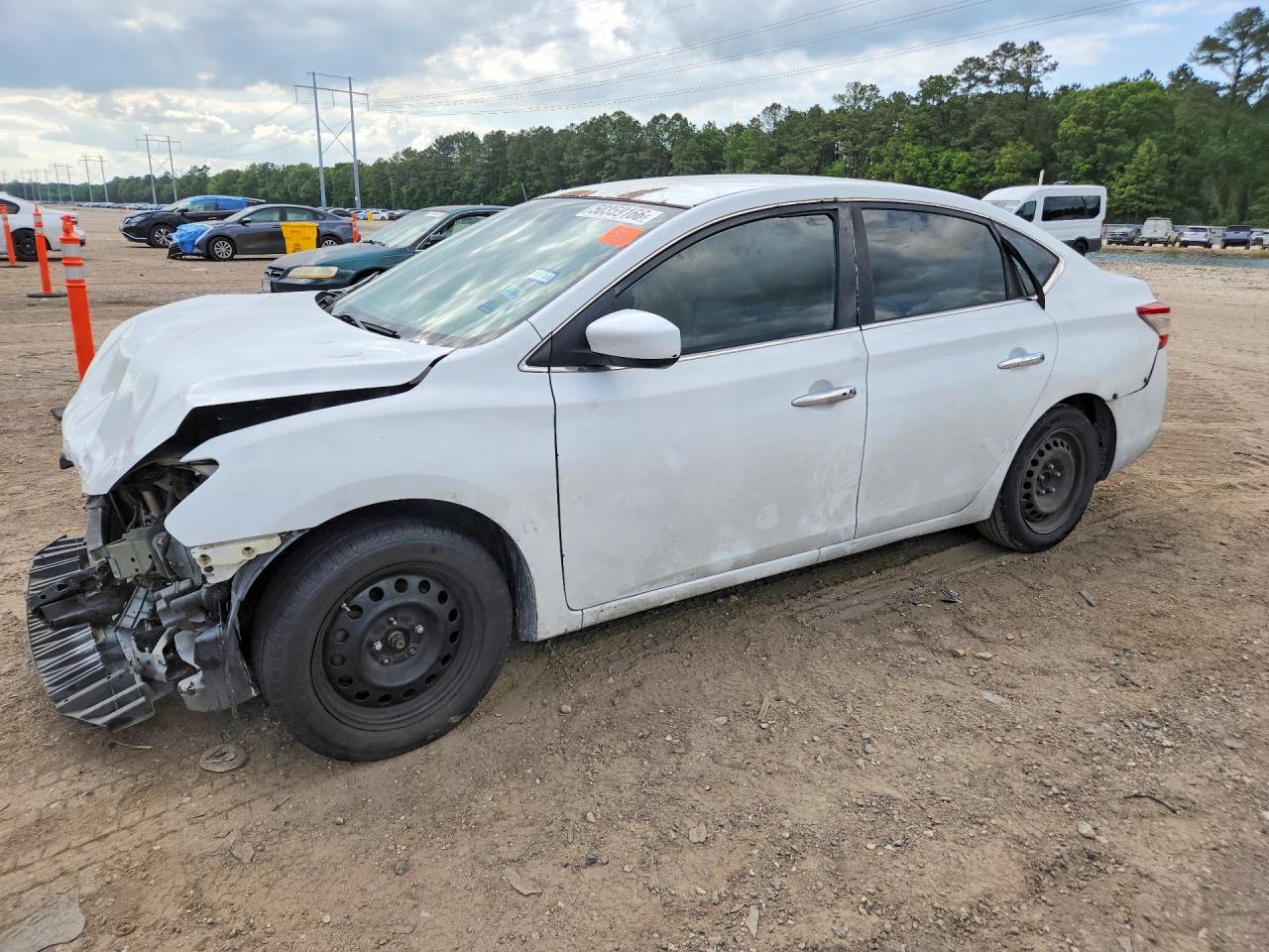 2015 Nissan Sentra SV, VIN 3N1AB7AP8FY360685 — Front end