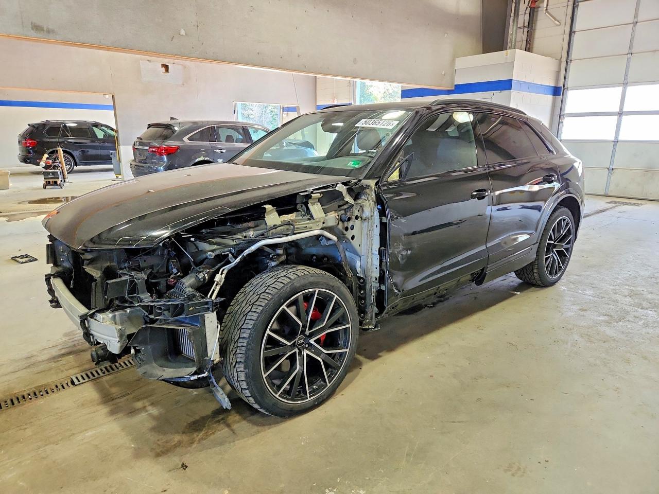 2022 Audi Q8 Premium Plus, VIN WA1EVBF12ND014513 — Перед