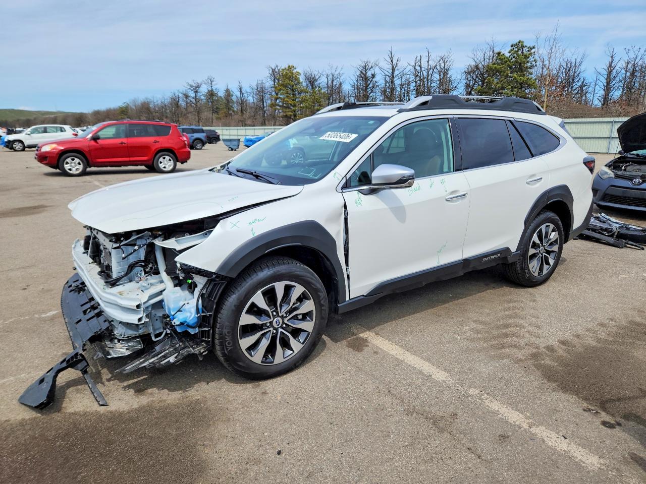 2025 Subaru Outback Touring XT, VIN 4S4BTGPD7S3136737 — Front end