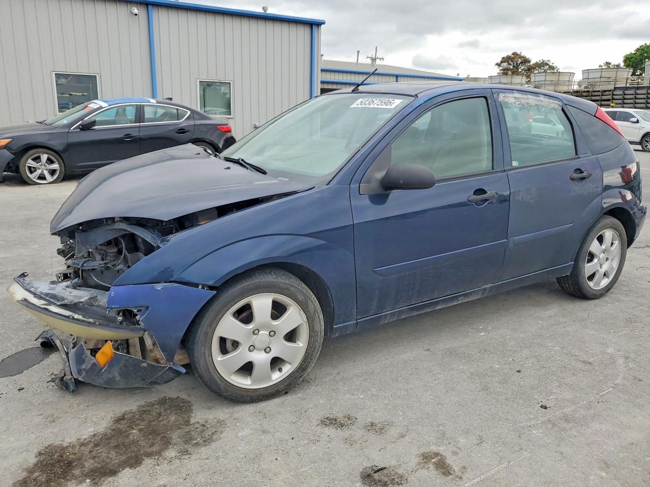 2002 Ford Focus ZX5, VIN 3FAFP37332R188268 — Перед