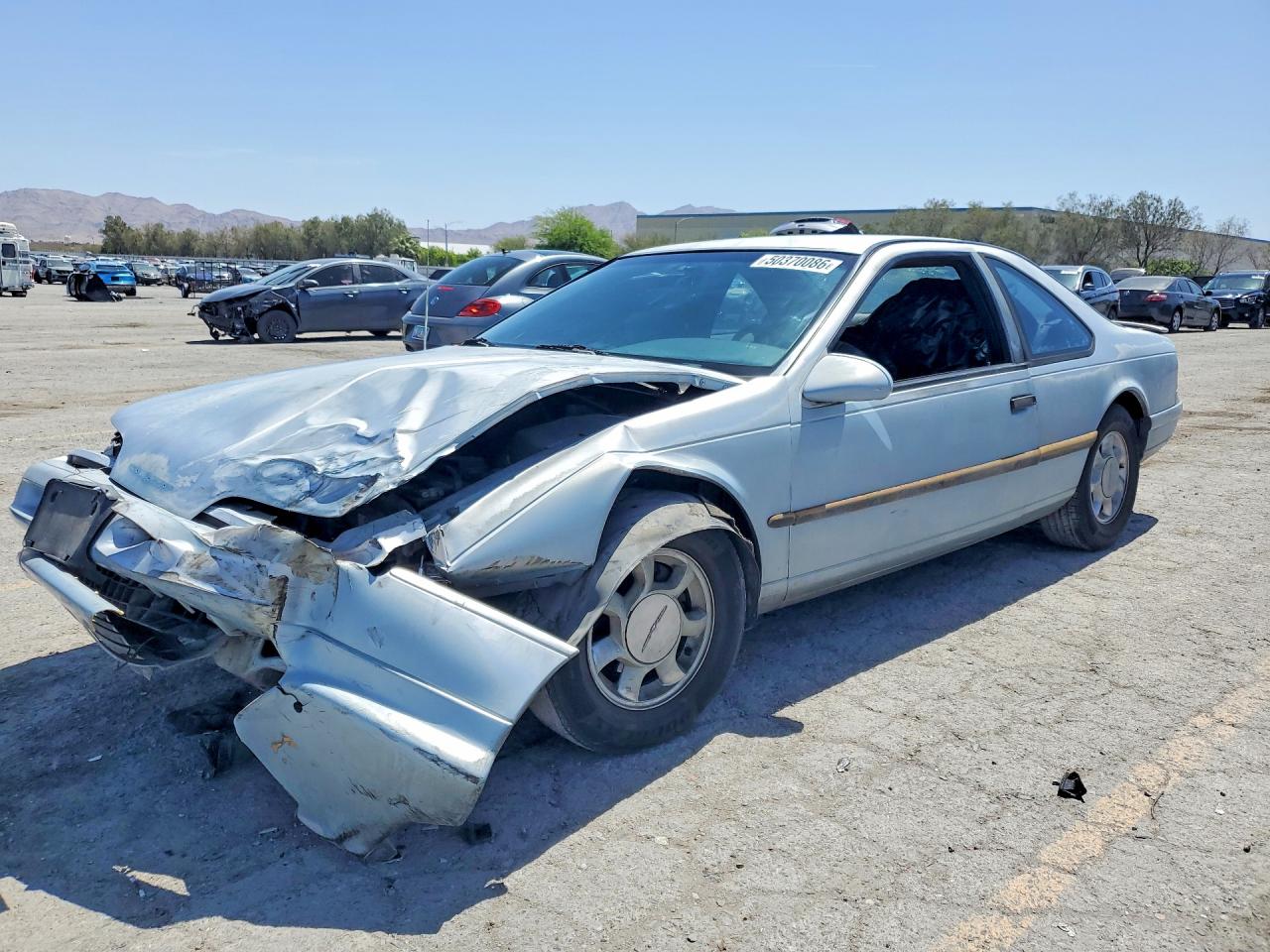 1993 Ford Thunderbird LX, VIN 1FAPP6240PH109220 — Front end