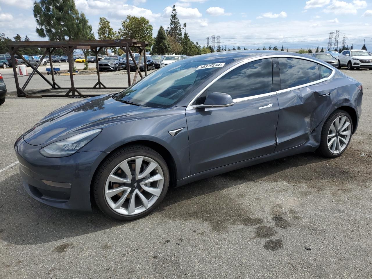 2019 Tesla Model 3 Mid Range, VIN 5YJ3E1EA3KF311190 — Бок