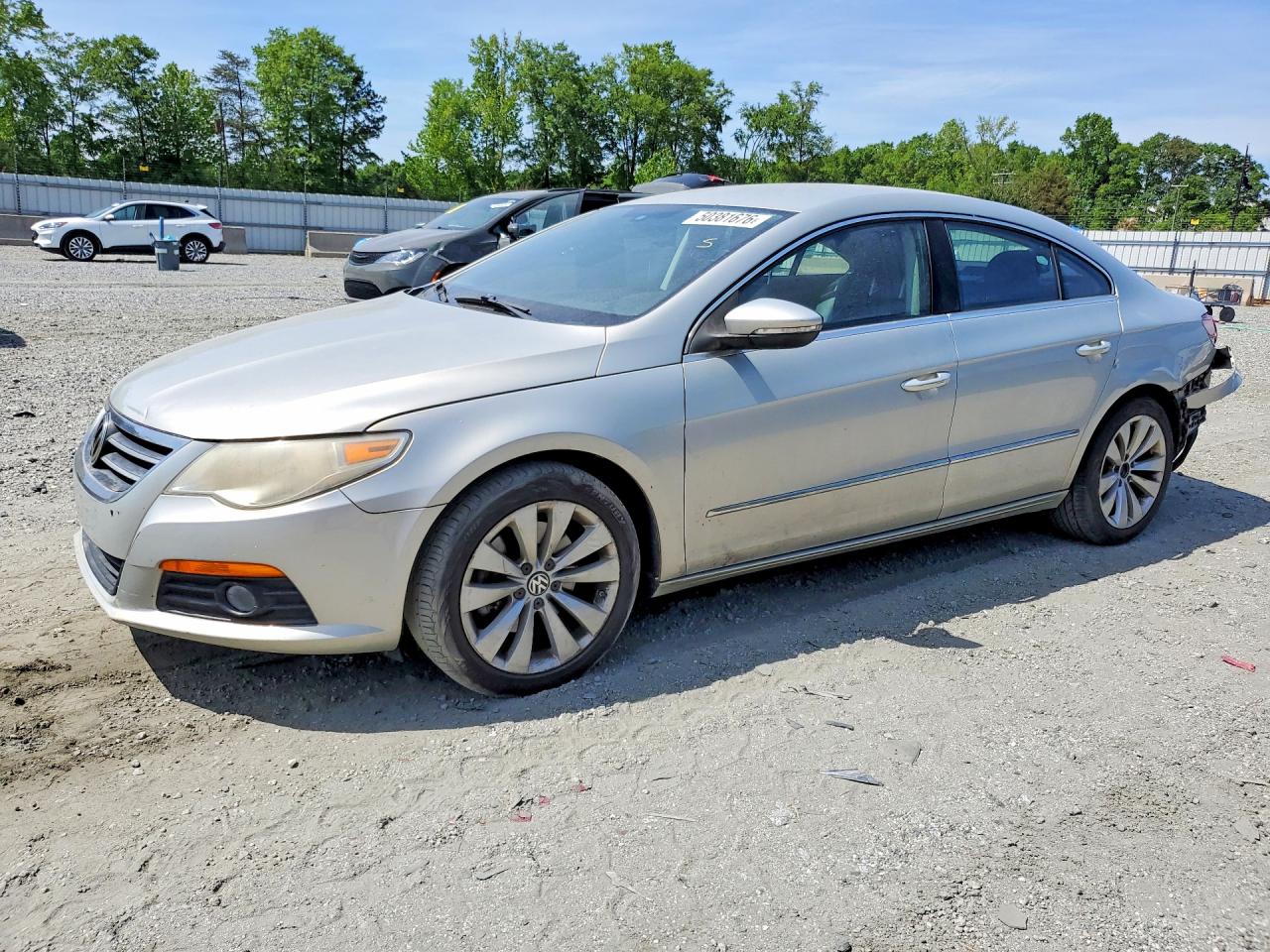 2009 Volkswagen CC Sport, VIN WVWML73C49E555637 — Front end