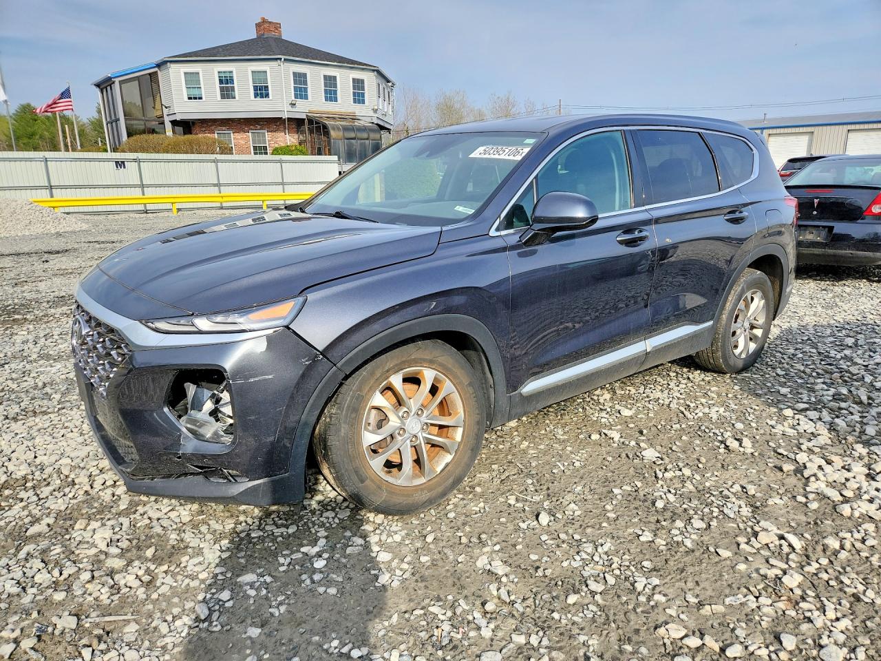 2020 Hyundai Santa Fe SEL, VIN 5NMS33AD1LH255490 — Front end
