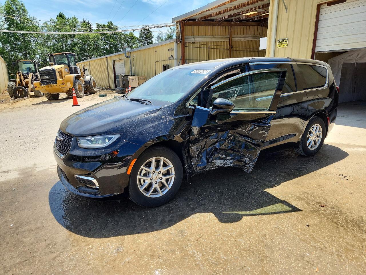 2025 Chrysler Pacifica Select, VIN 2C4RC1BG3SR502427 — Бок