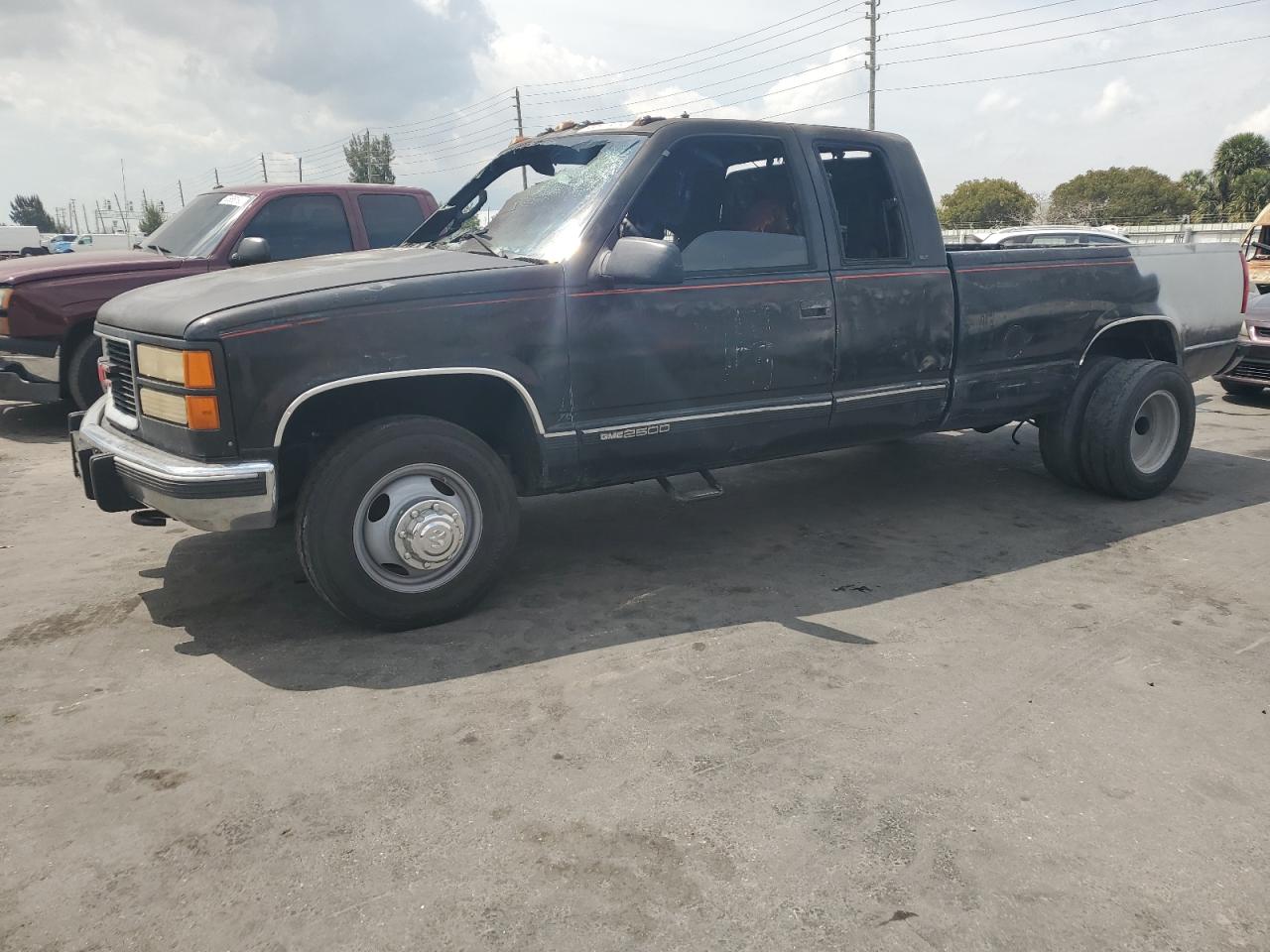 1997 GMC Sierra 2500, VIN 1GTGC29F4VE539434 — Interior fire