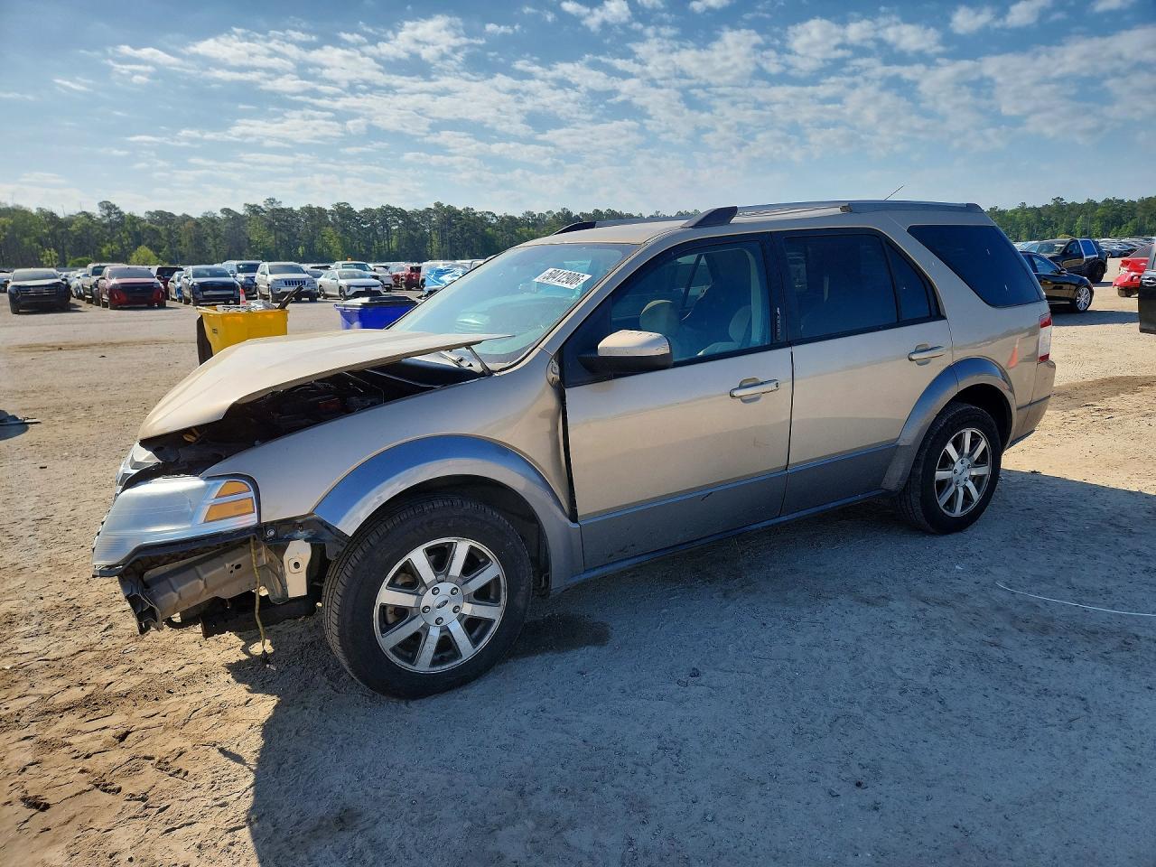 2008 Ford Taurus X SEL, VIN 1FMDK02W08GA22866 — Front end