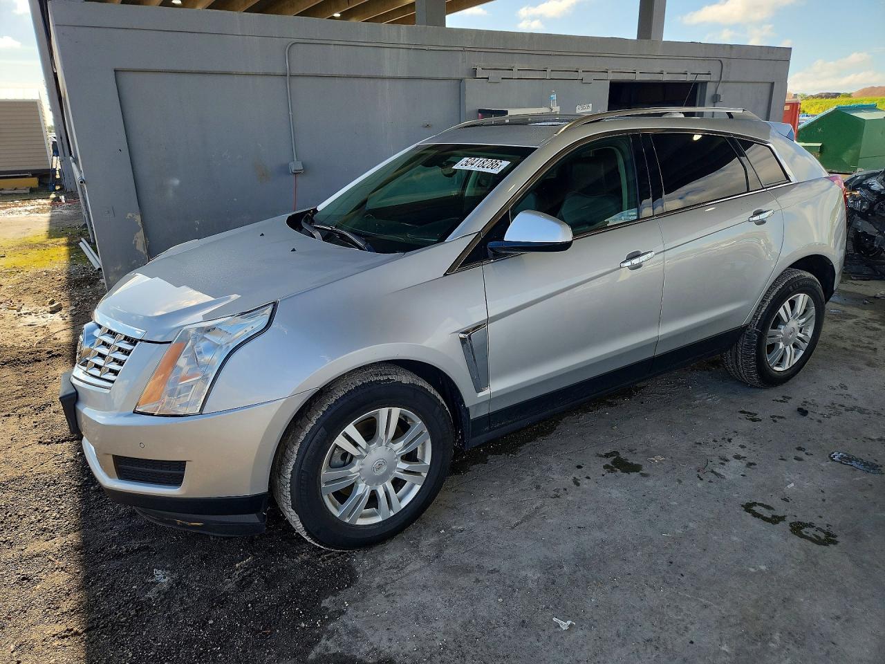2016 Cadillac SRX Luxury Collection, VIN 3GYFNBE30GS581121 — Front end
