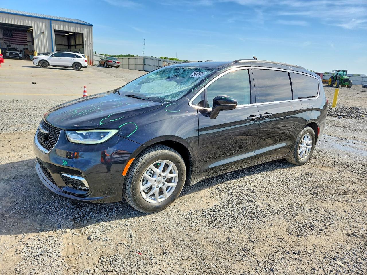 2022 Chrysler Pacifica Touring L, VIN 2C4RC1BG0NR142277 — Roof
