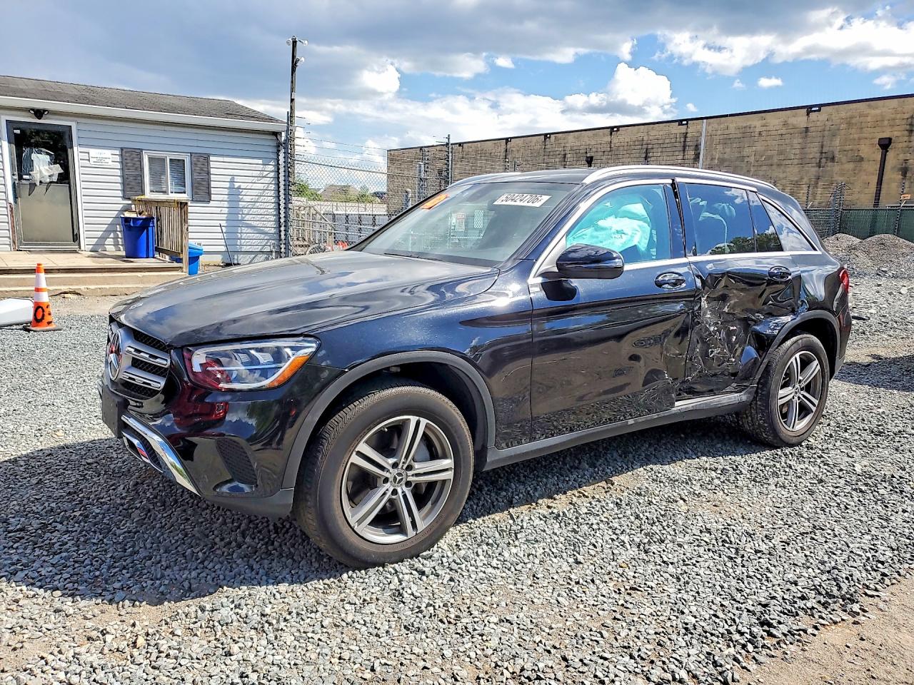 2020 Mercedes-Benz GLC 300, VIN W1N0G8EB6LF824762 — Side