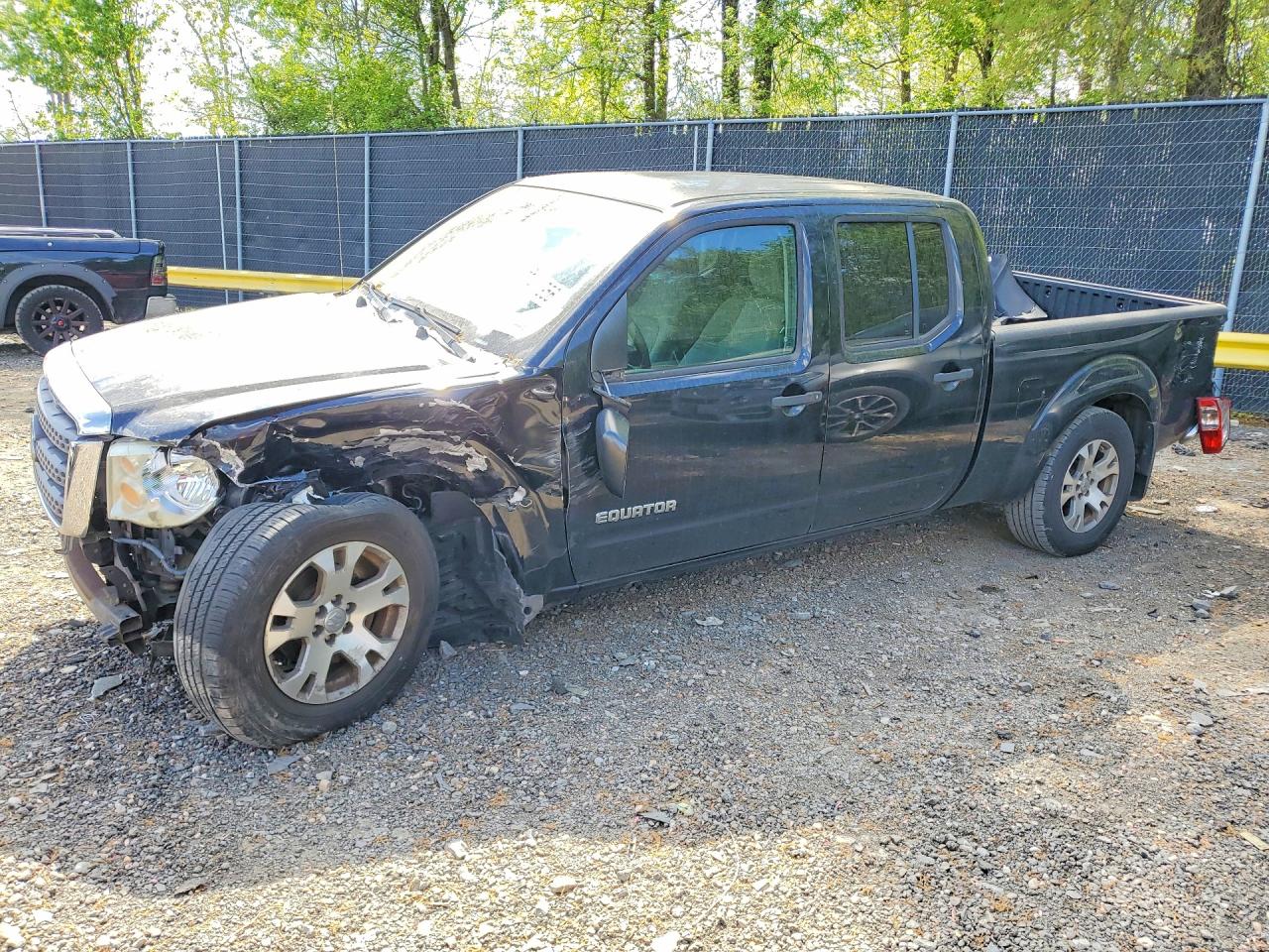 2012 Suzuki Equator, VIN 5Z61D0FV4CC402037 — Front end