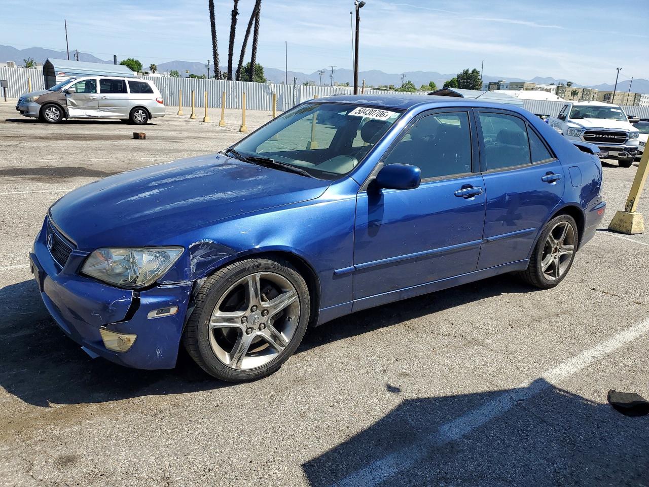2003 Lexus IS 300/350, VIN JTHBD192530068322 — Перед