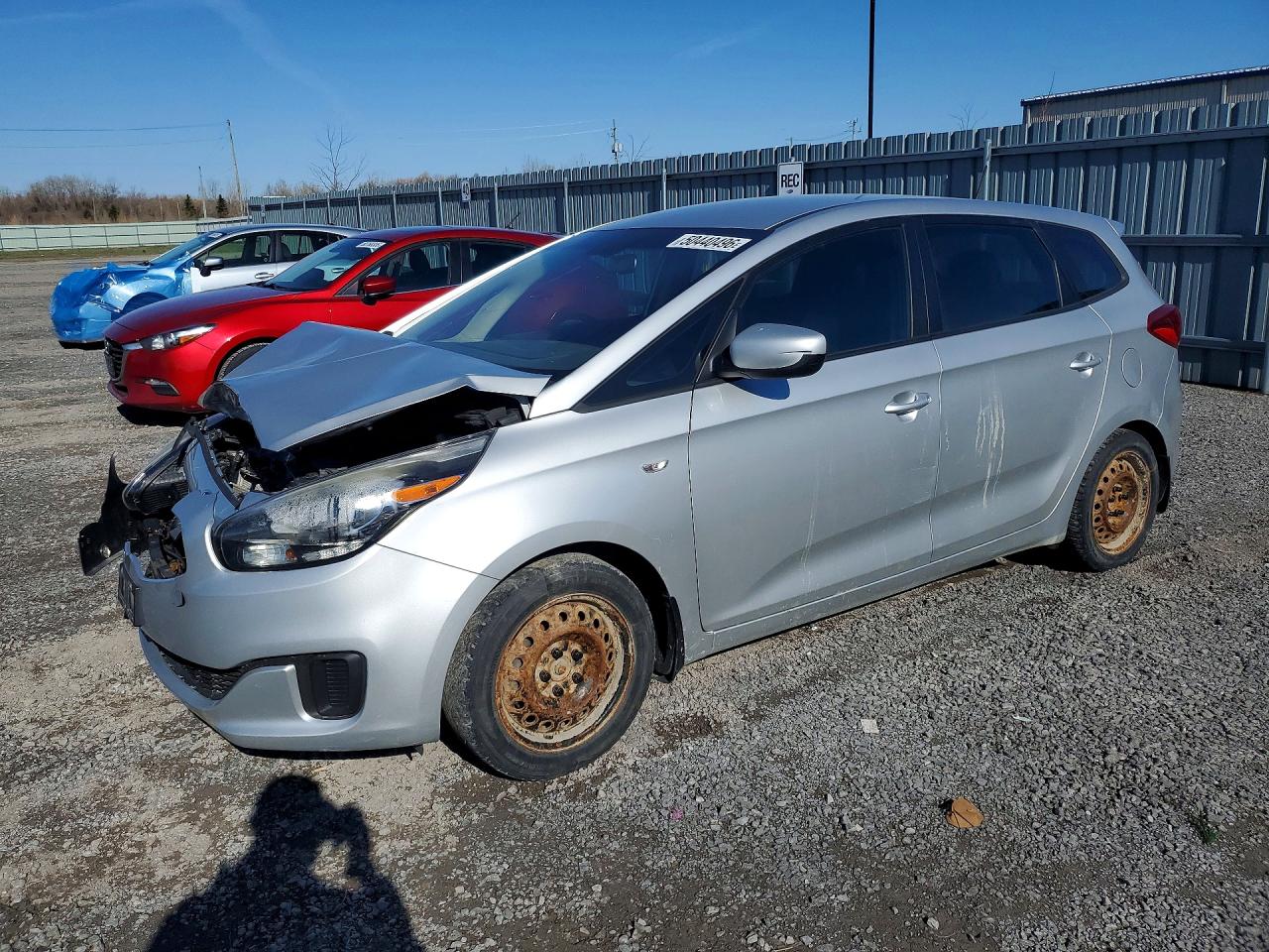 2016 Kia Rondo LX, VIN KNAHT8A34G7130685 — Front end
