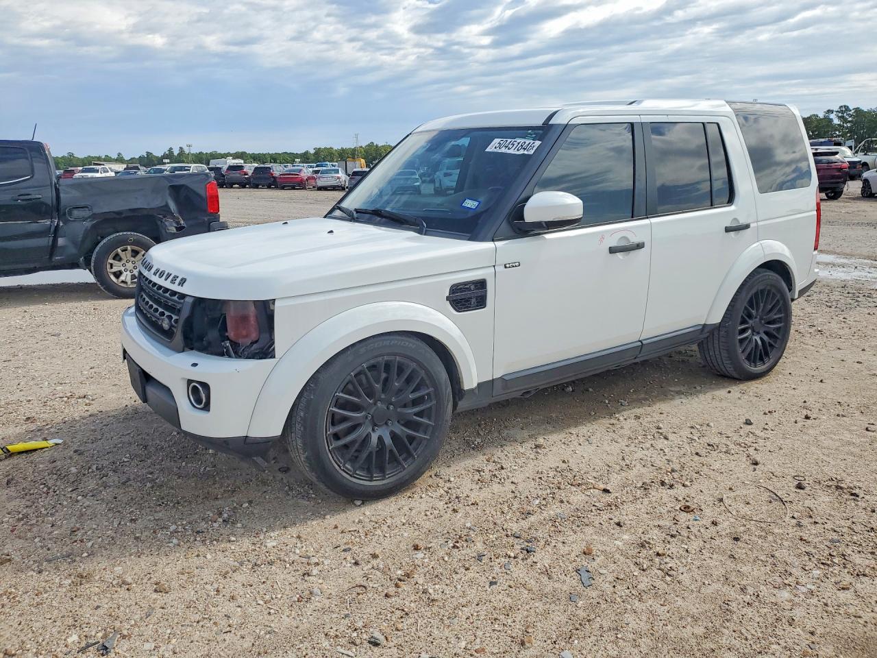 2014 Land Rover LR4 HSE, VIN SALAG2V63EA701876 — Front end