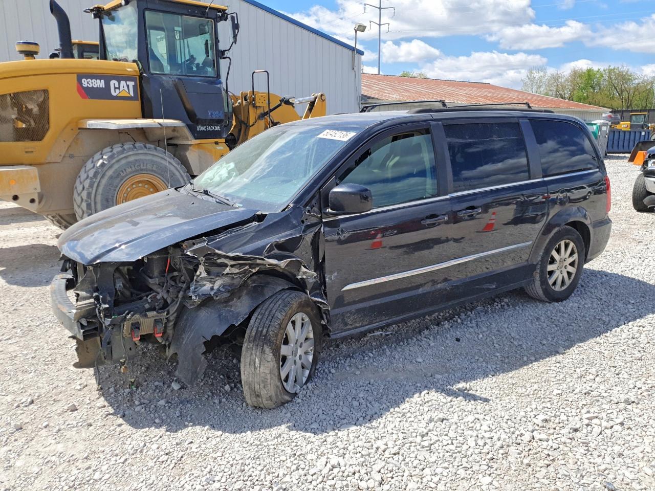 2015 Chrysler Town & Country Touring, VIN 2C4RC1BG8FR565562 — Front end